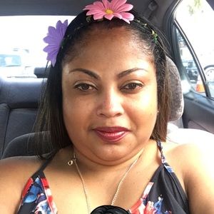 Meet your Posher, Desia